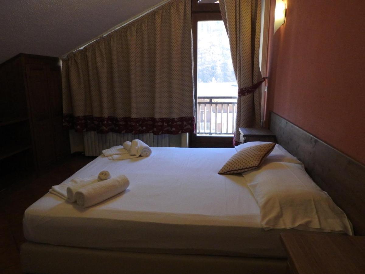 Hotel Sciatori Sestriere Esterno foto