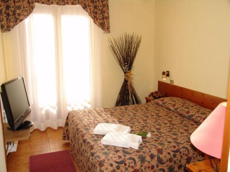 Hotel Sciatori Sestriere Esterno foto