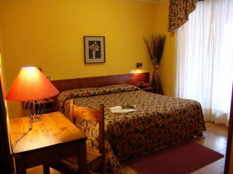 Hotel Sciatori Sestriere Esterno foto