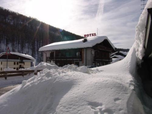 Hotel Sciatori Sestriere Esterno foto
