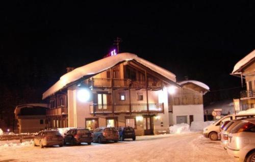 Hotel Sciatori Sestriere Esterno foto